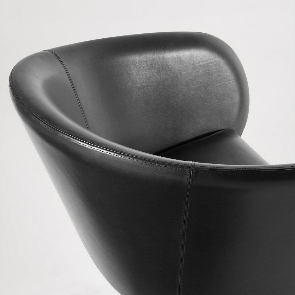 Close Encounter Swivel Lounge Chair
