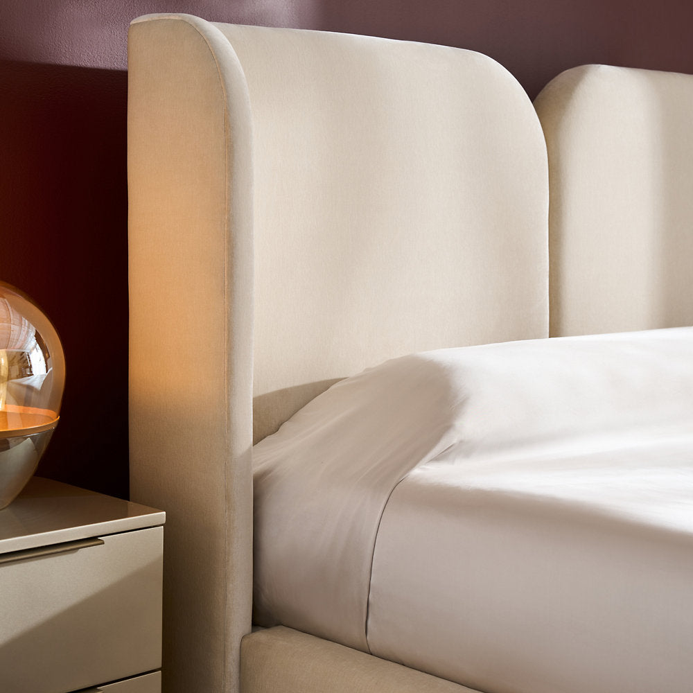 Oblique Bed