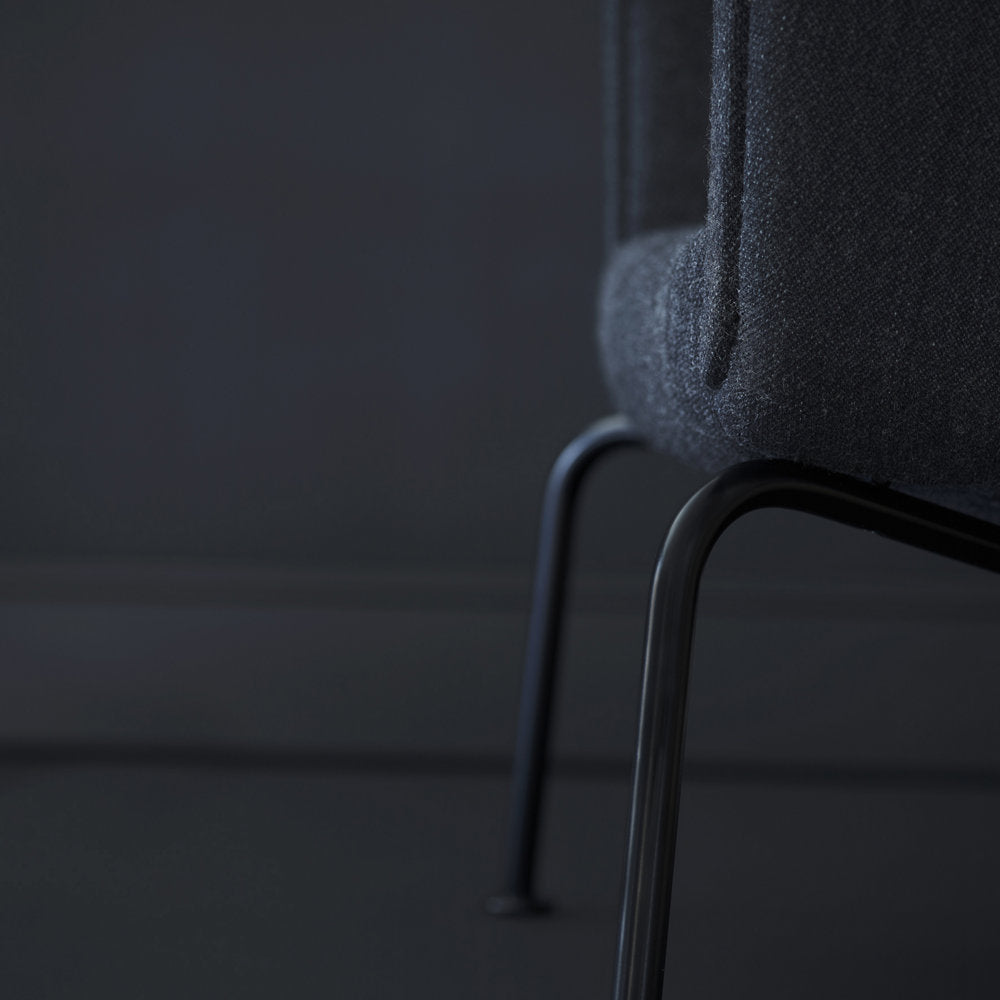 CH445 Wing Lounge Chair - Black Edition
