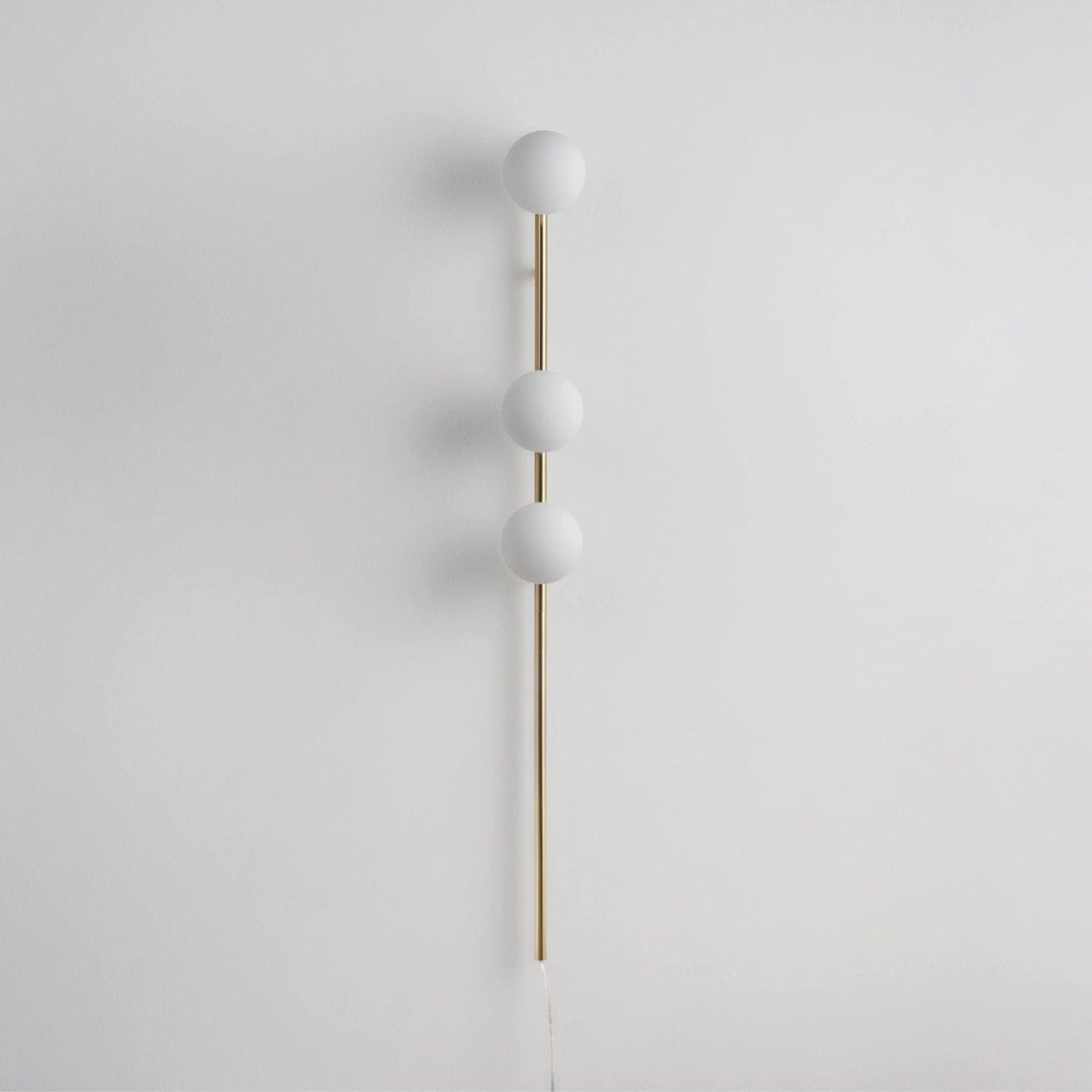 Candied Balls Wall Light ∅ 4.7″ x H 48.4″ / Dia 12cm x H 123cm / Gold / US Plug Wall lamp