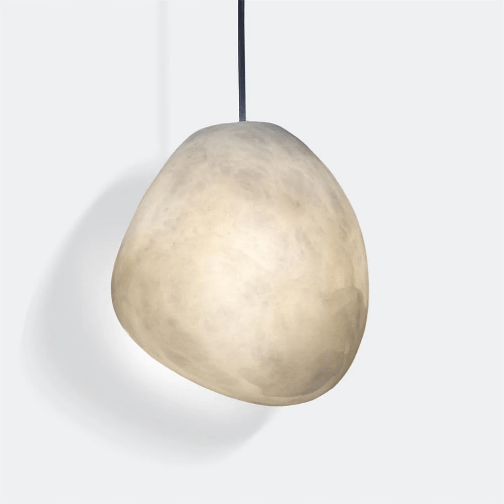 Pebbles Alabaster Pendant Lamp Model D: ∅ 7.5″ x H 7.1″ / Brass & White 1001 pendant Lamp