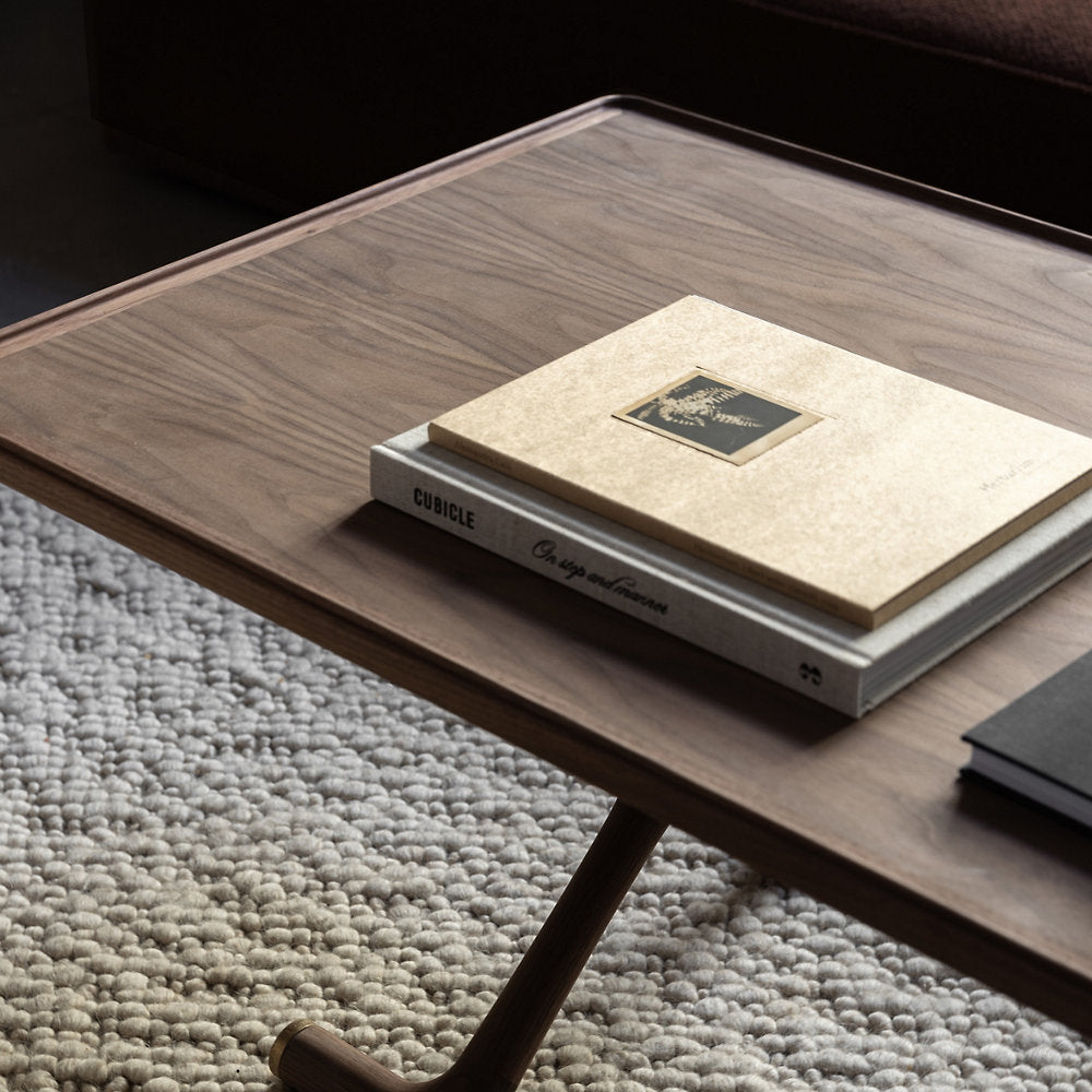 J?ger Lounge Table