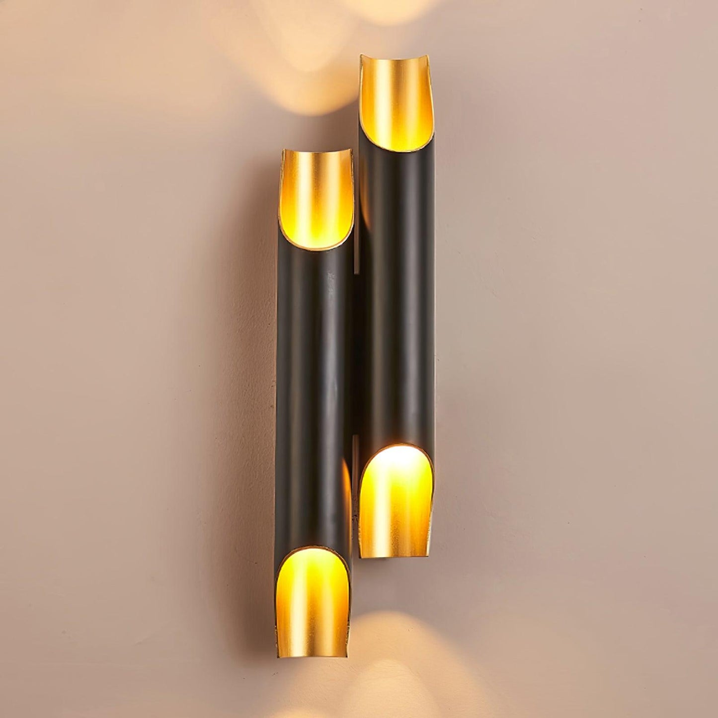 Abigali Straight Wall Lamp ∅ 4.7″ x H 18.1″ / Dia 12cm x H 46cm / Black & Gold Wall lamp