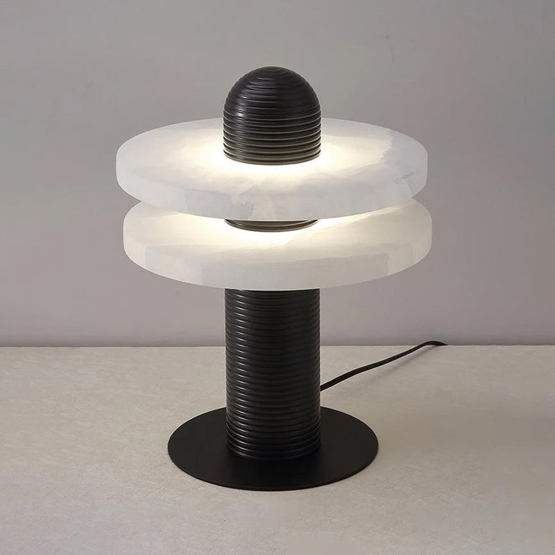 Alabaster Comet Table Lamp ∅ 11″ x H 15″ / Dia 28cm x H 38cm / Black & White / US Plug Table lamp