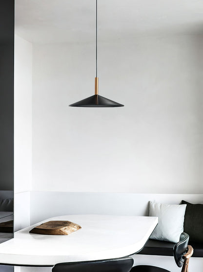 Altura Pendant Lamp ∅ 12.8″ x H 9.1″ / Black / Warm Light Pendant light