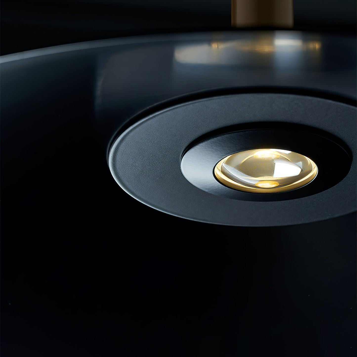Altura Pendant Lamp ∅ 12.8″ x H 9.1″ / Black / Warm Light Pendant light