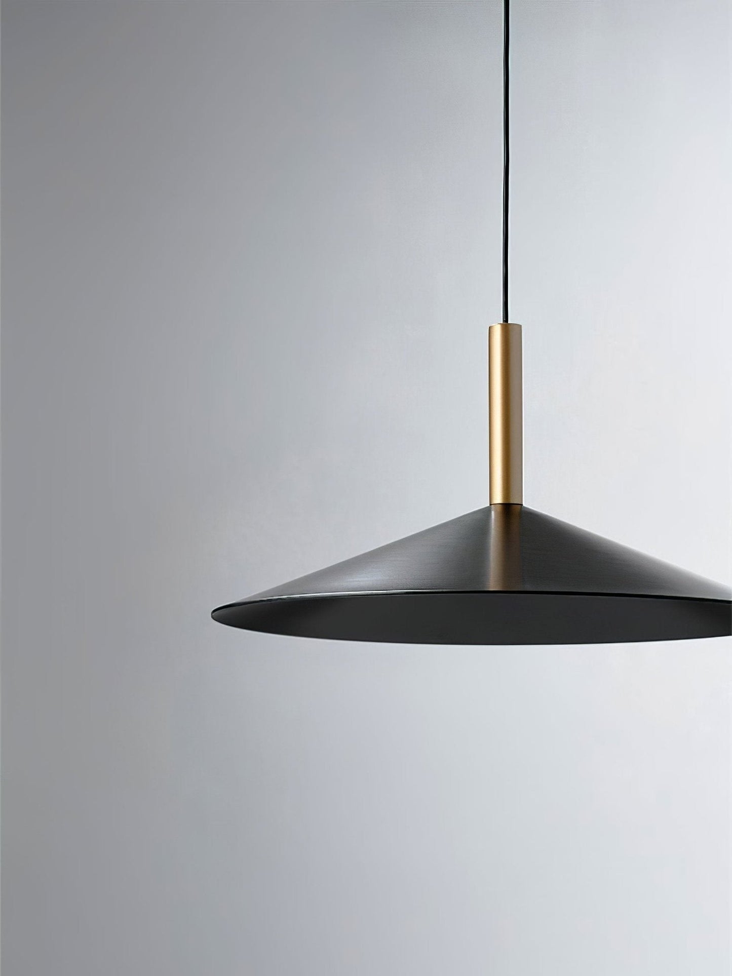 Altura Pendant Lamp ∅ 12.8″ x H 9.1″ / Black / Warm Light Pendant light