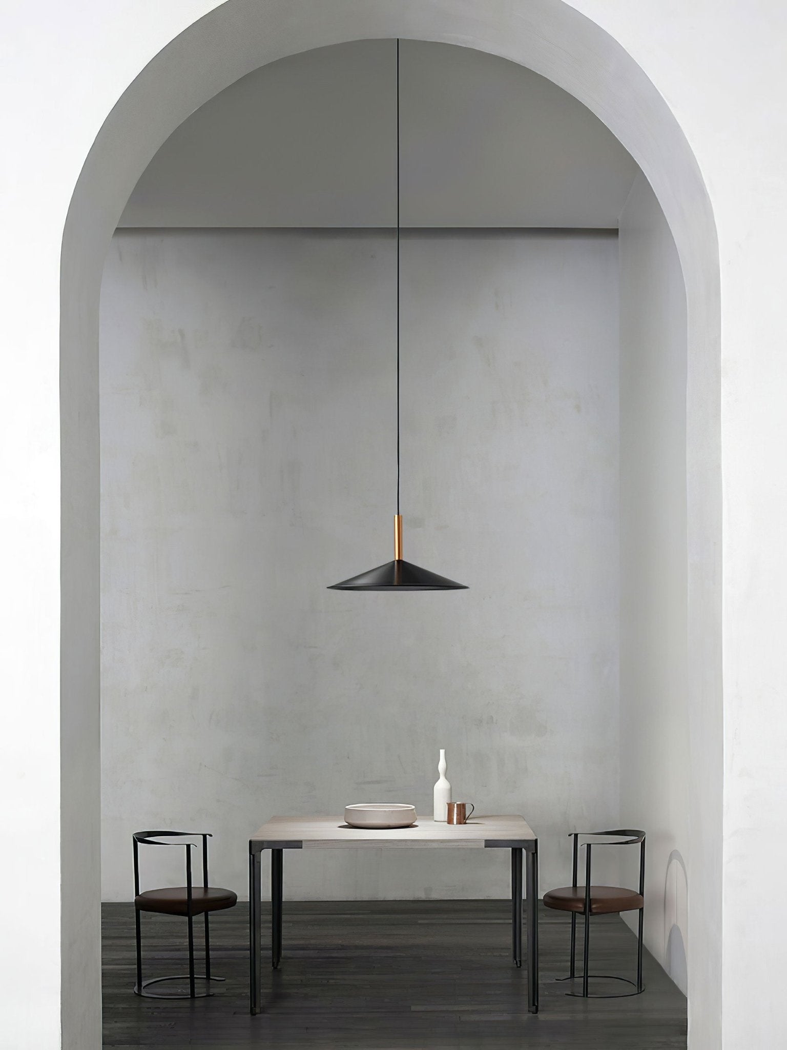 Altura Pendant Lamp ∅ 12.8″ x H 9.1″ / Black / Warm Light Pendant light
