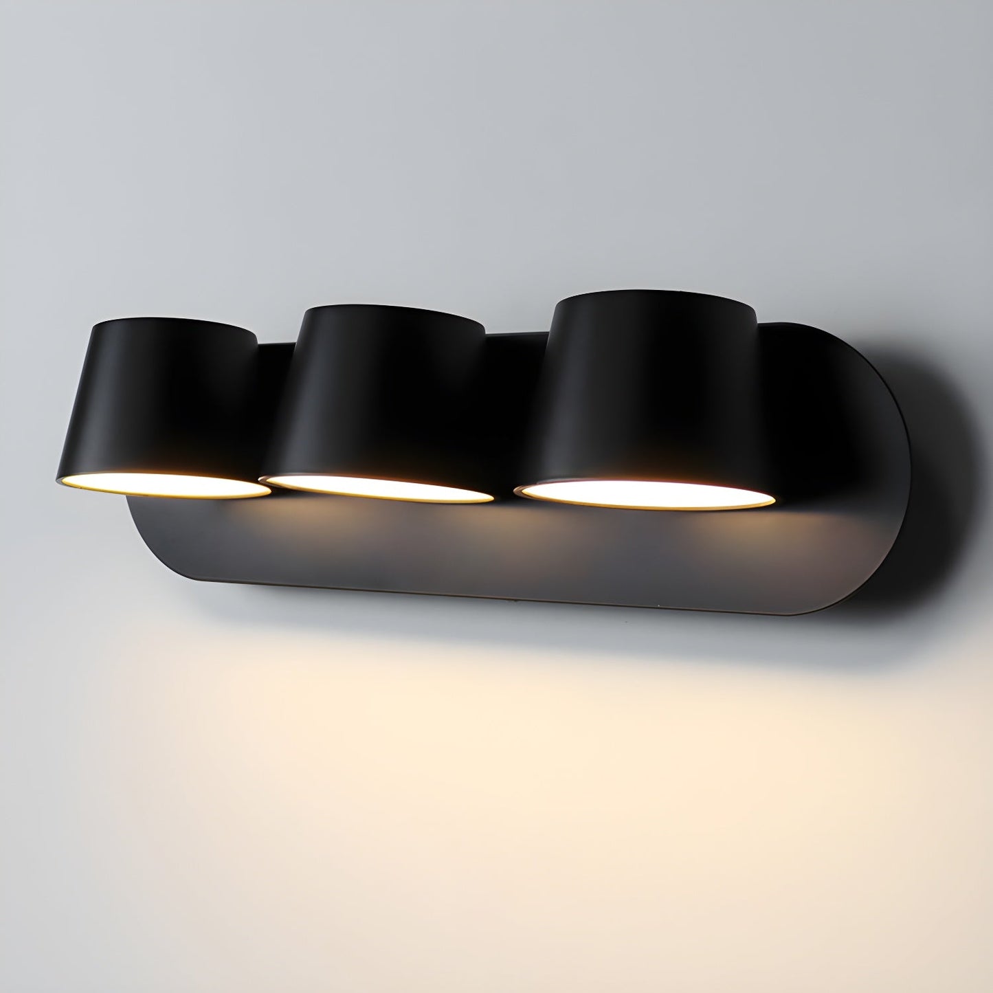 Angle Adjustable Reading Wall Lamp 3-Light: ∅ 15″ x H 3.9″ / Black / Warm Light Wall lamp