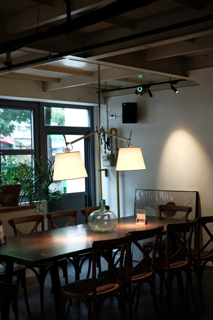 Arcadia Shade Pendant Lamp ∅ 47.2″ x H 35.4-51.2″ / Chrome & White Pendant light