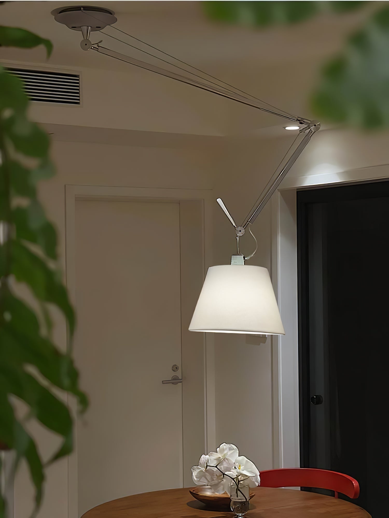 Arcadia Shade Pendant Lamp ∅ 47.2″ x H 35.4-51.2″ / Chrome & White Pendant light
