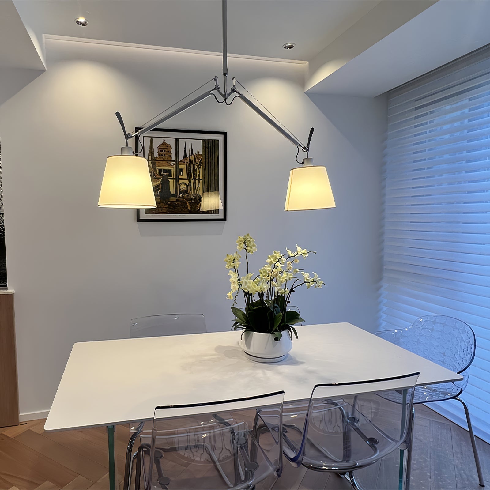 Arcadia Shade Pendant Lamp ∅ 47.2″ x H 35.4-51.2″ / Chrome & White Pendant light