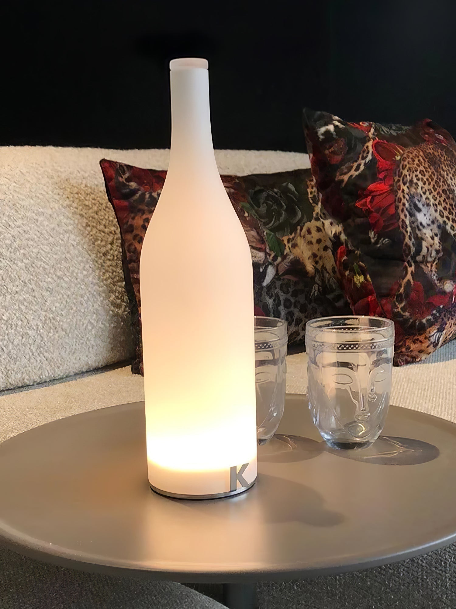 Bacco Built-in Battery Table Lamp ∅ 3.9″ x H 13.8″ / Dia 10cm x H 35cm / White & Warm Light / Touch Switch Table lamp
