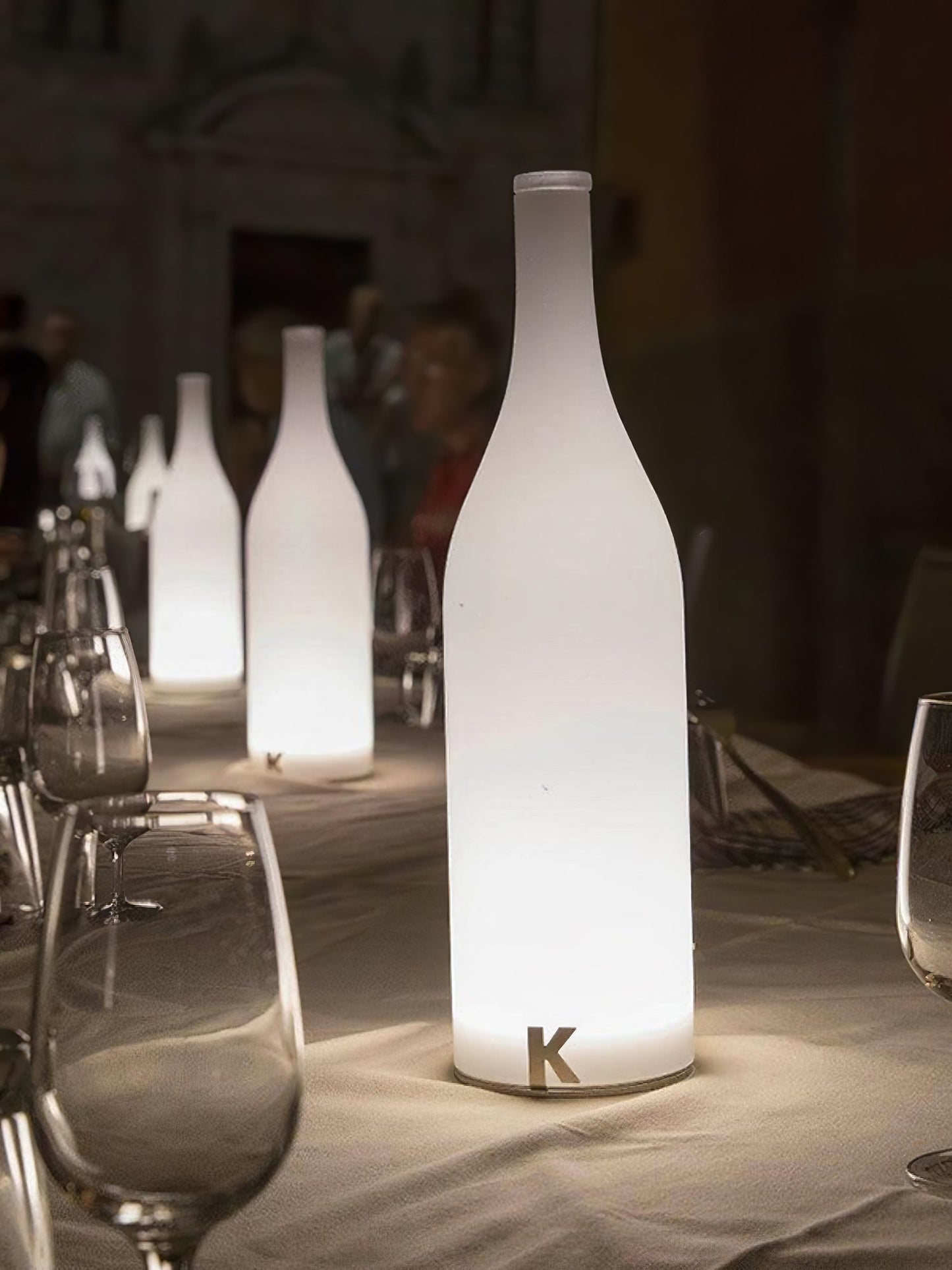 Bacco Built-in Battery Table Lamp ∅ 3.9″ x H 13.8″ / Dia 10cm x H 35cm / White & Warm Light / Touch Switch Table lamp