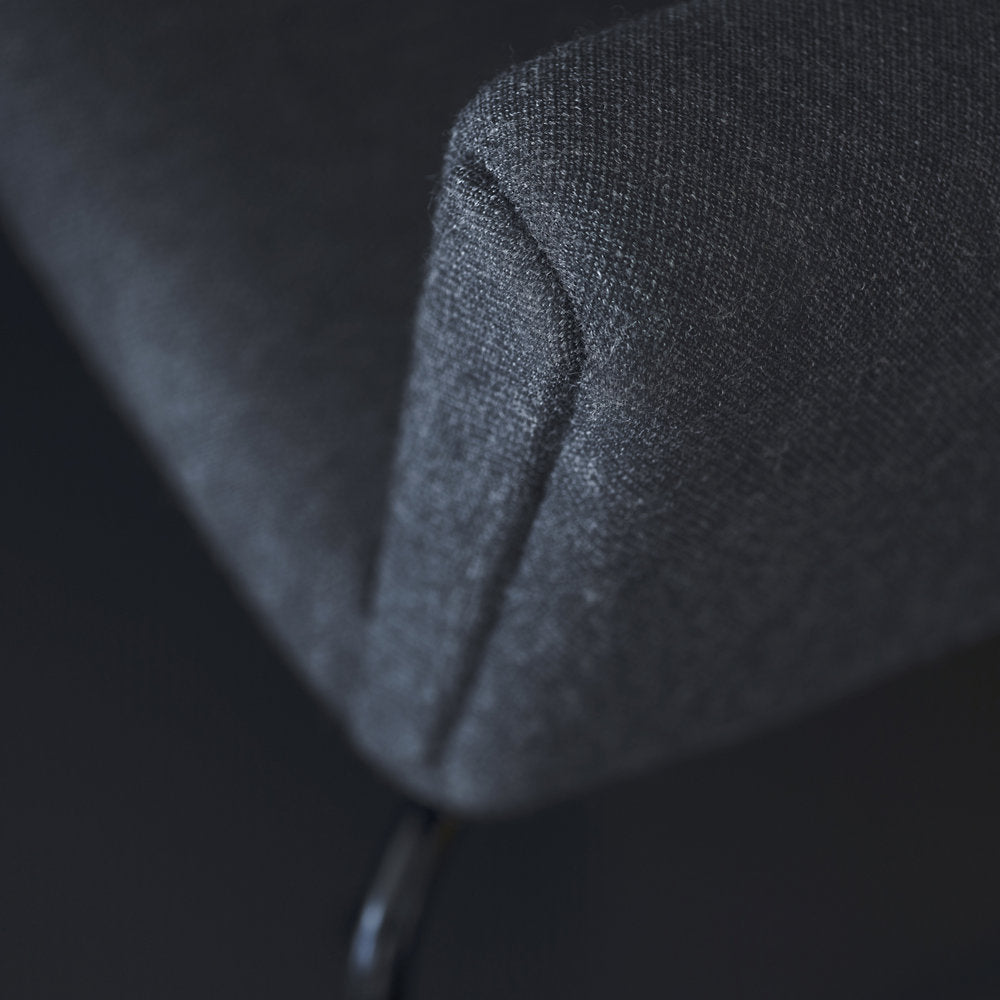 CH445 Wing Lounge Chair - Black Edition