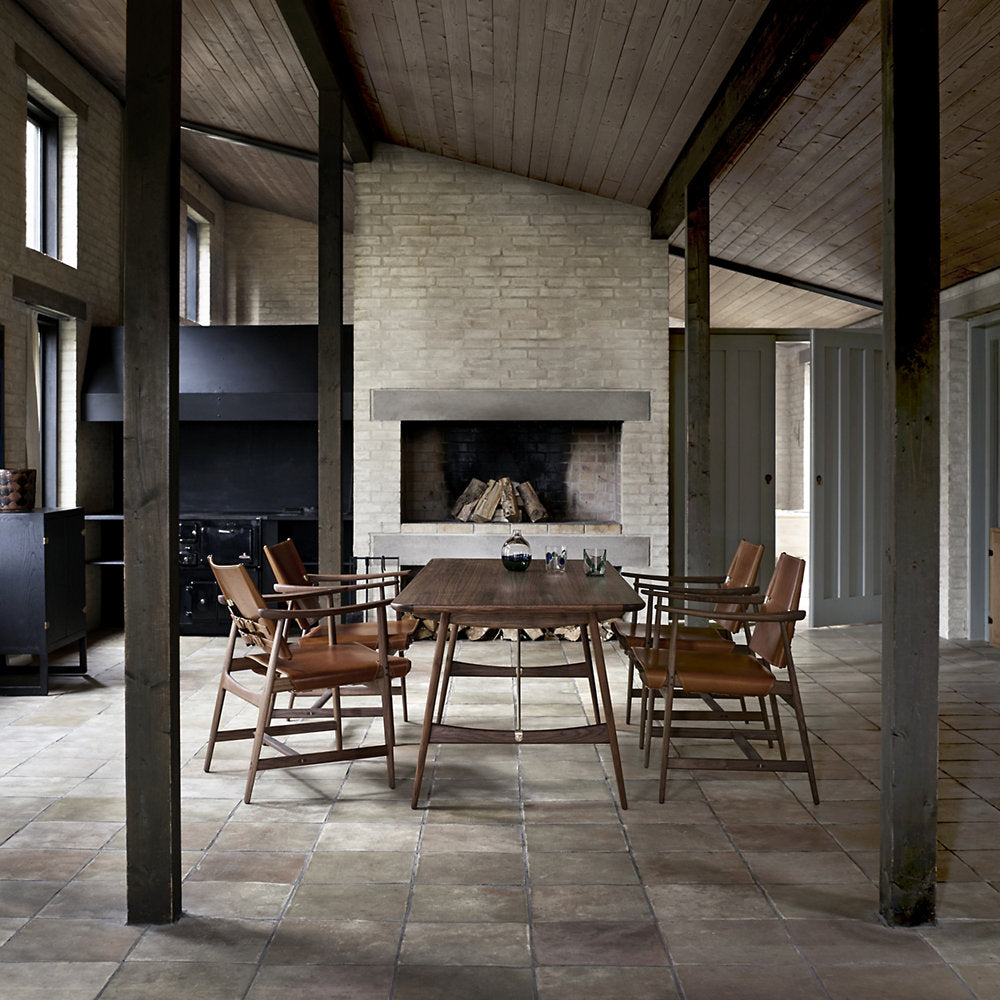 BM1106 Hunstman Chair