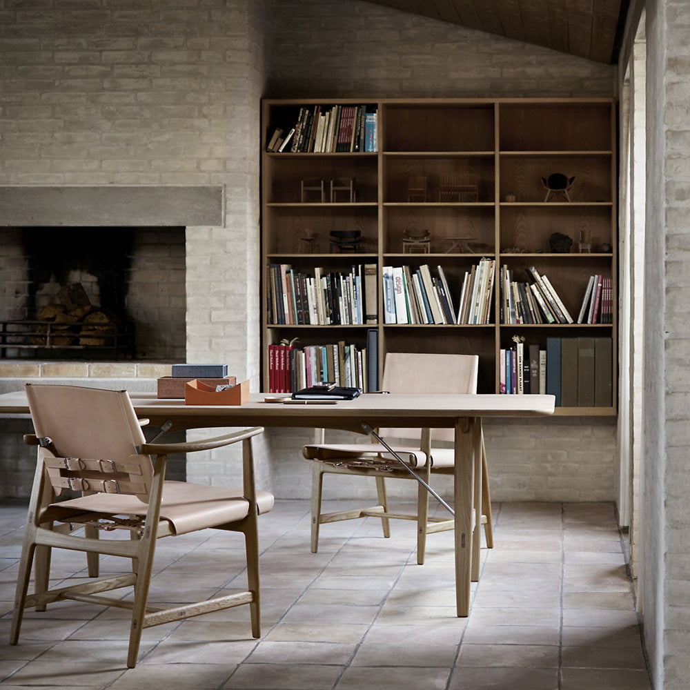 BM1106 Hunstman Chair