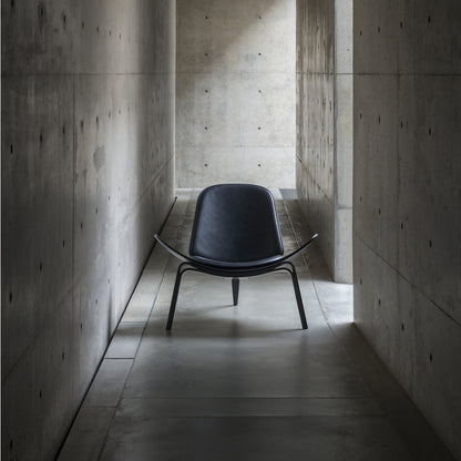 CH07 Lounge Chair