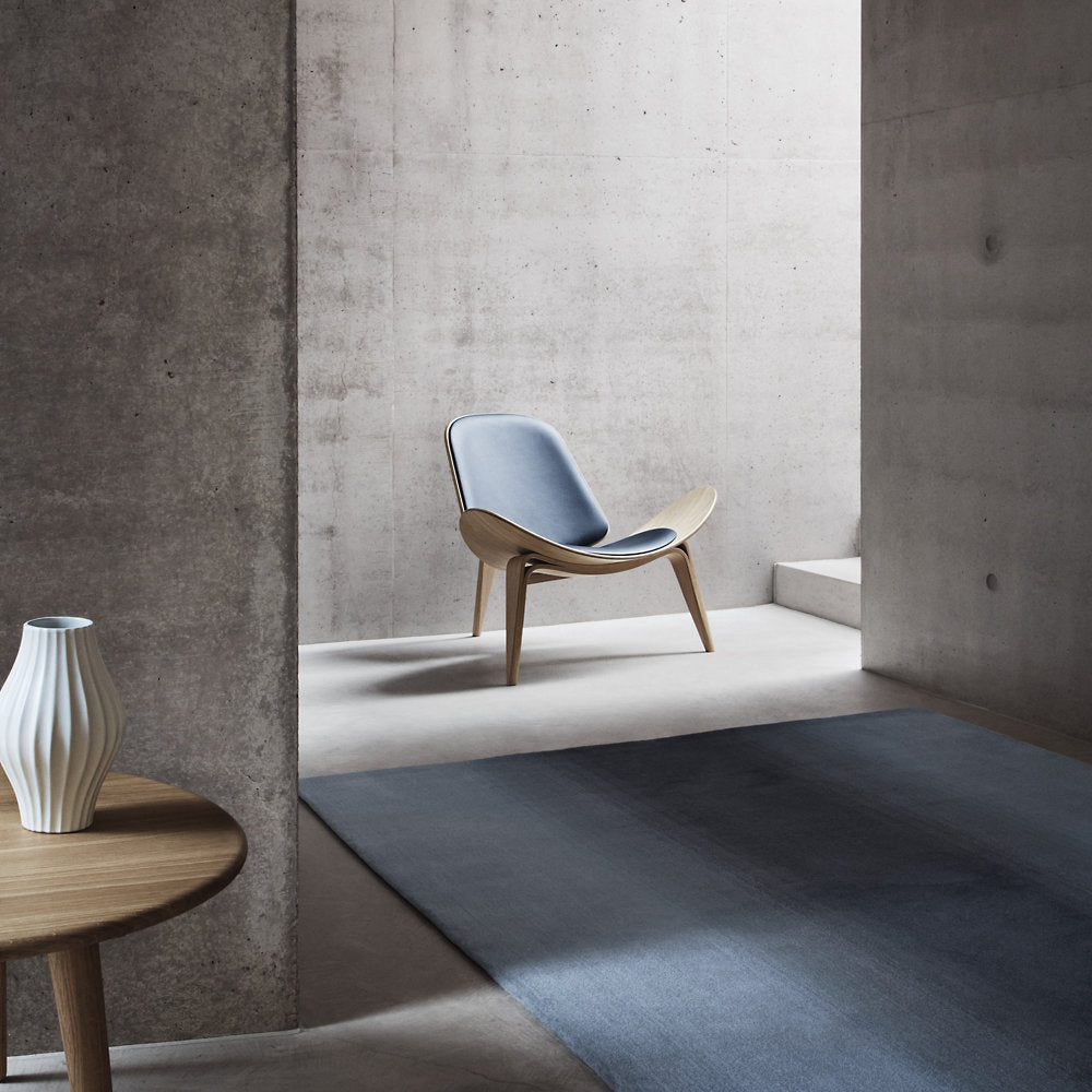CH07 Lounge Chair