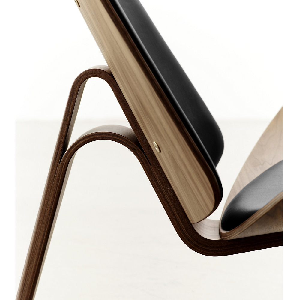 CH07 Lounge Chair