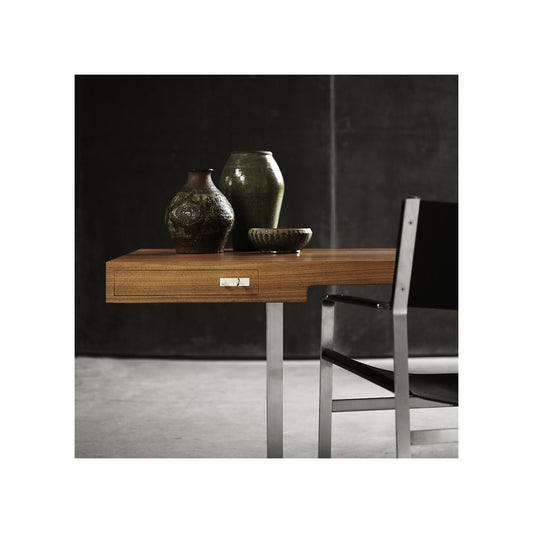 CH110 Desk