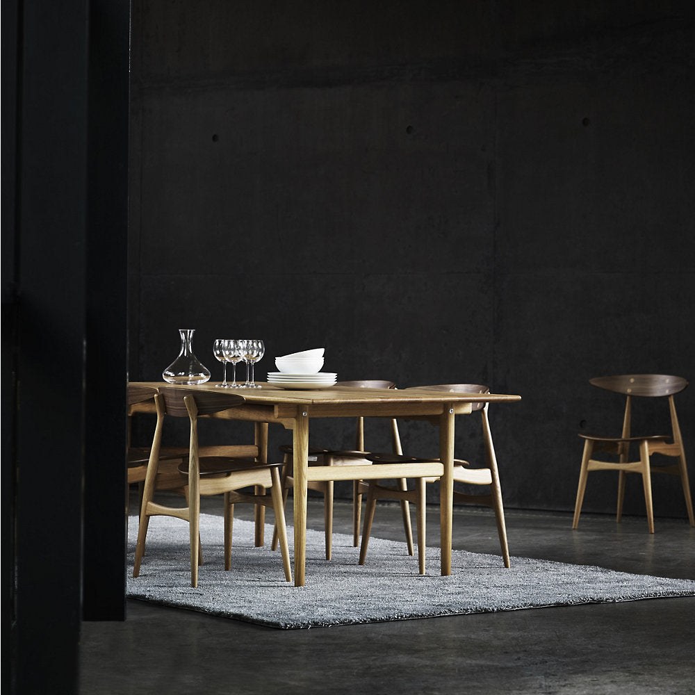 CH327 Dining Table