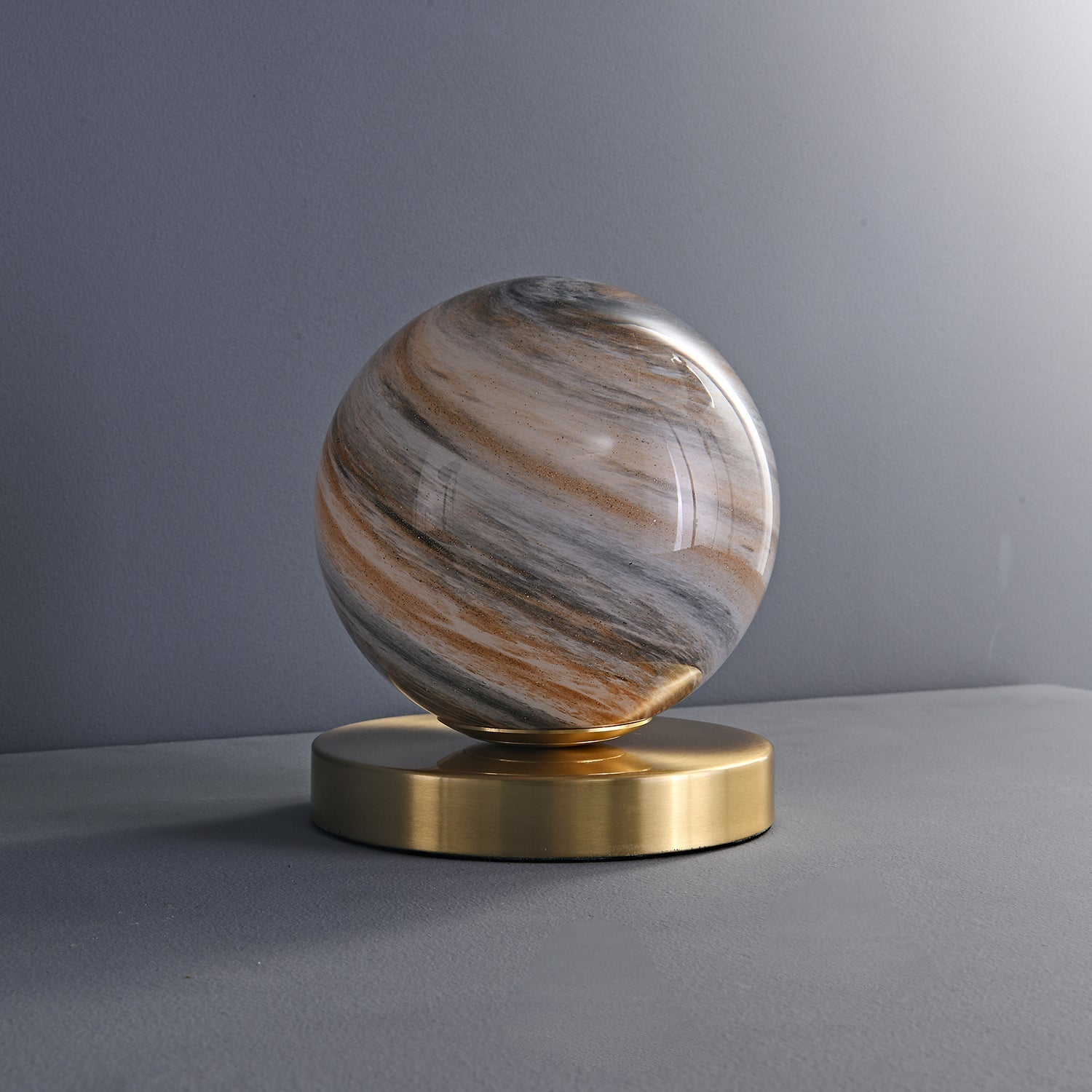 Cassiopeia Table Lamp ∅ 5.9″ x H 7.1″ / Brass / US Plug 1001 Table lamp