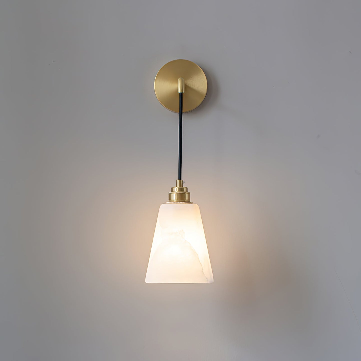 Droplet Alabaster Wall Lamp ∅ 4.9″ x H 5.5″ / Gold Wall lamp
