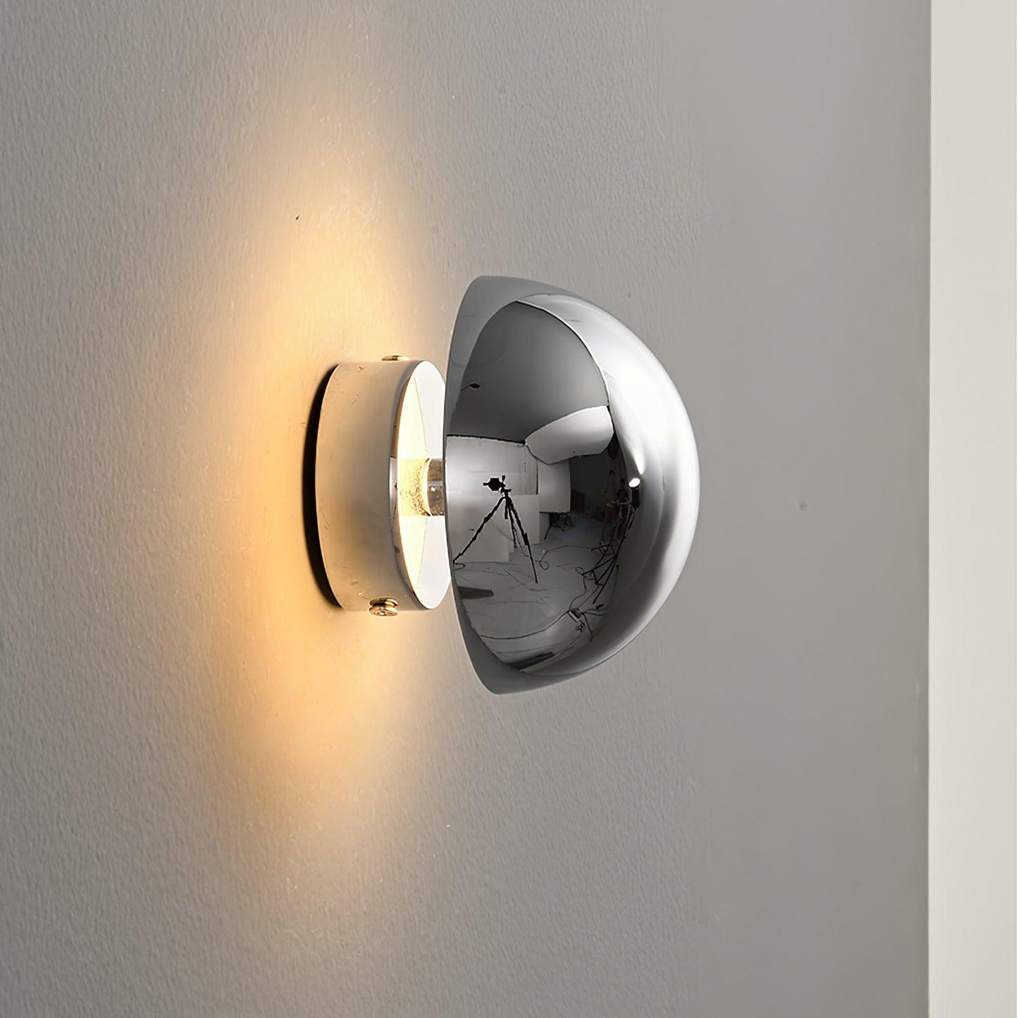 Aurum Sphere Wall Sconce ∅ 6.3″ x H 6.3″ / Dia 16cm x H 16cm / Chrome / Warm Light Wall lamp