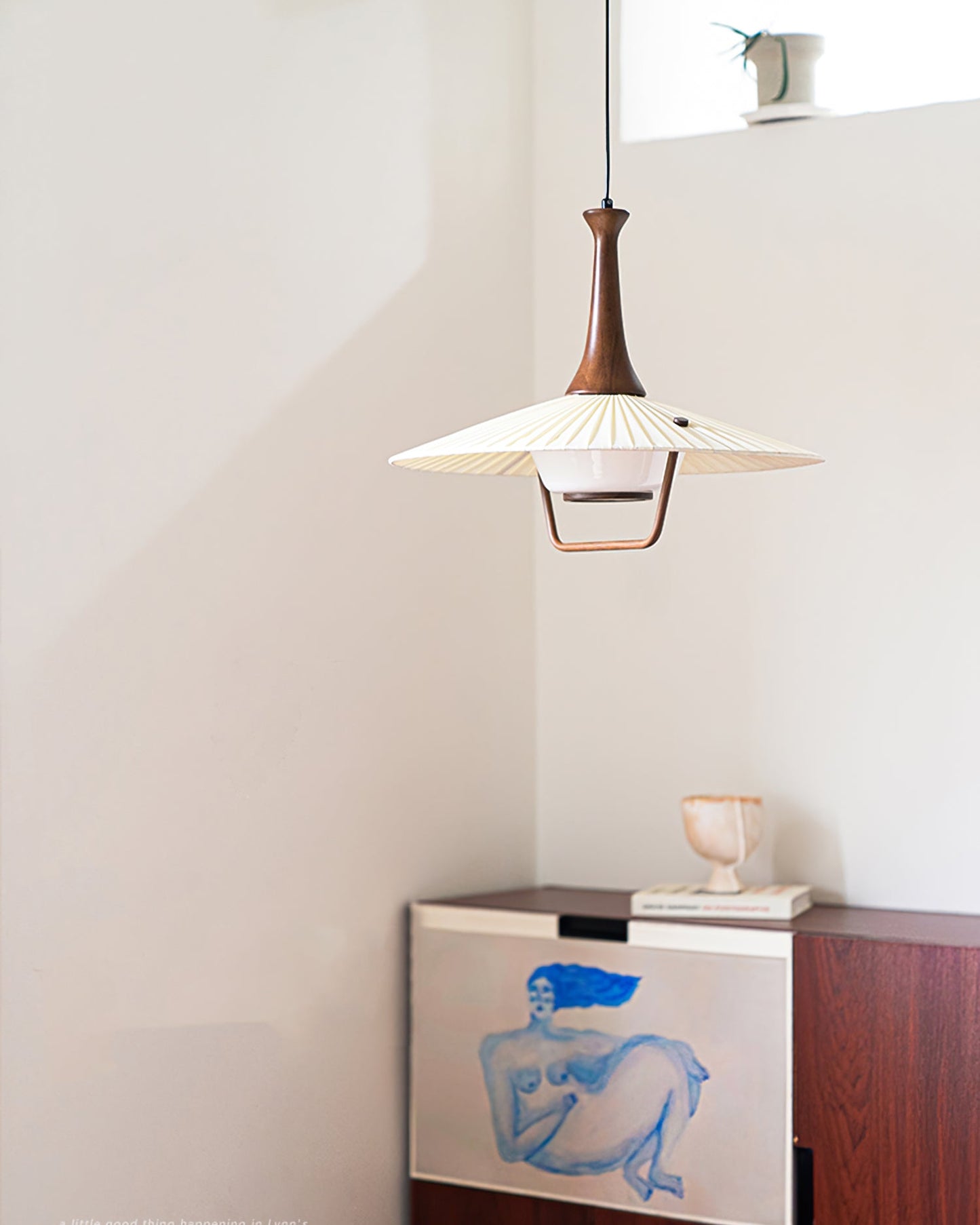 Eikon Pendant Lamp ∅ 17.7″ x H 13.8″ / Walnut color & White Pendant light