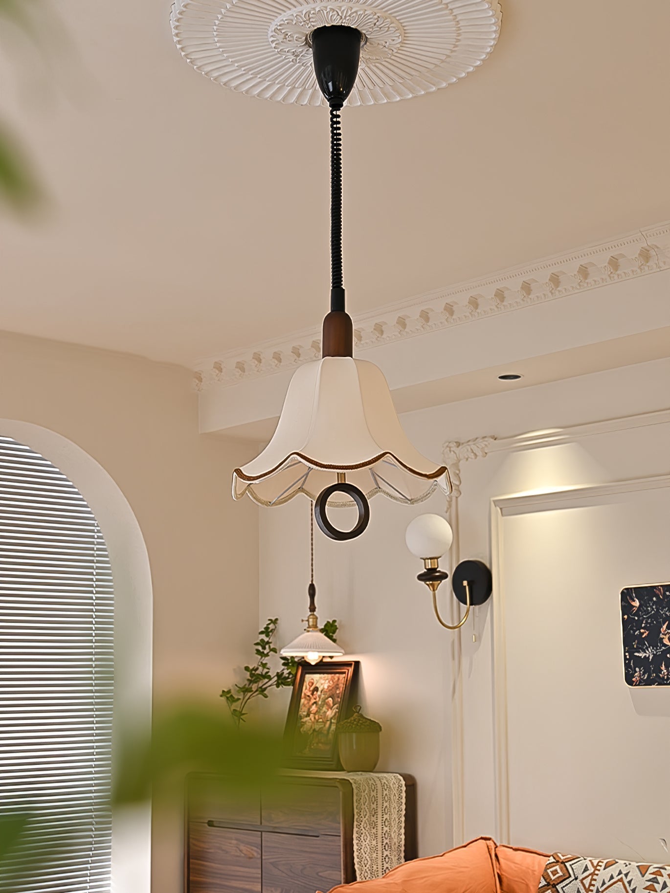 Eryn Fabric Pendant Light ∅ 15.4″ x H 17.3″ / Dia 39cm x H 44cm / Dark walnut & Beige Pendant light