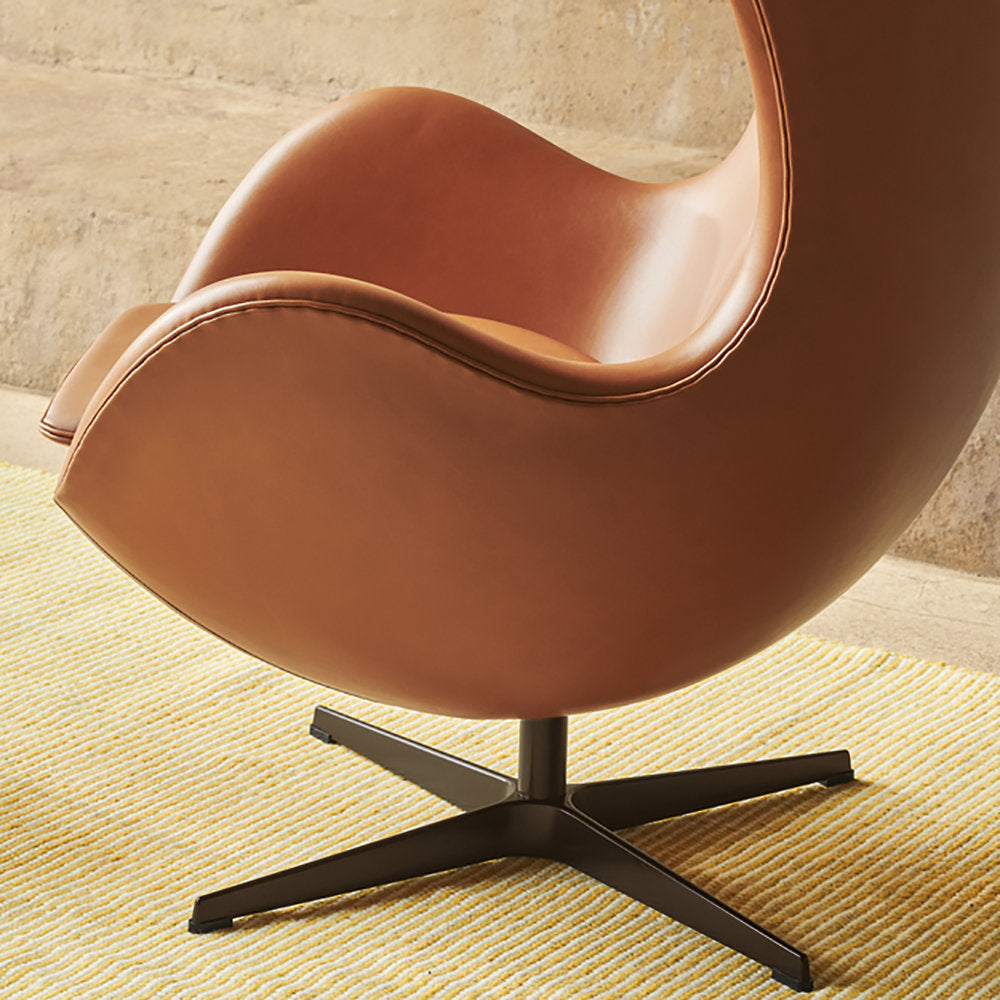 Egg Leather Swivel Chair