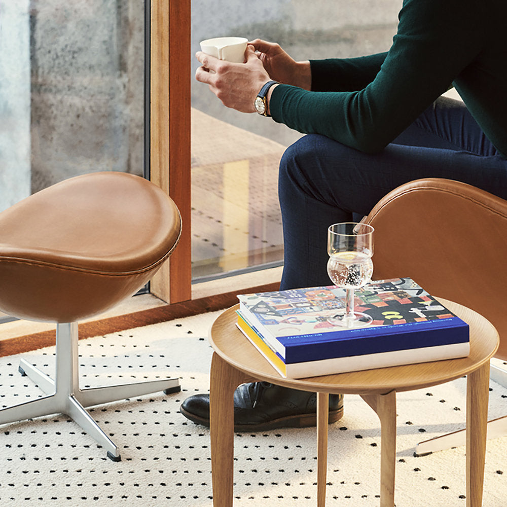 Egg Leather Swivel Chair