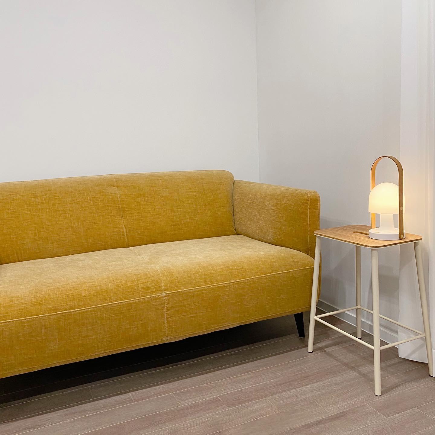 Portable Glass Charging Table Lamp ∅ 8.3″ x H 20.9″ / Dia 21cm x H 53cm / White / Charge Table lamp