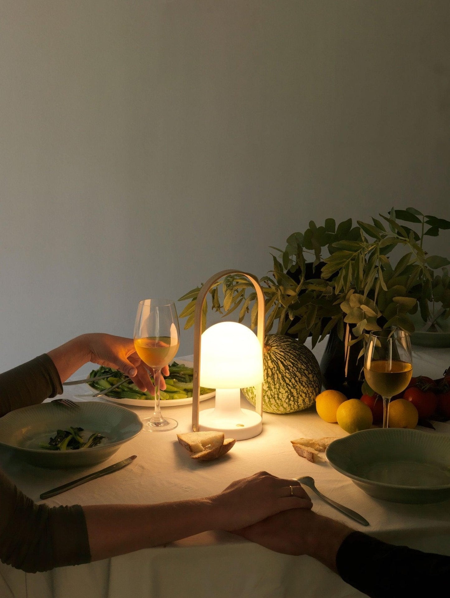Portable Glass Charging Table Lamp ∅ 8.3″ x H 20.9″ / Dia 21cm x H 53cm / White / Charge Table lamp