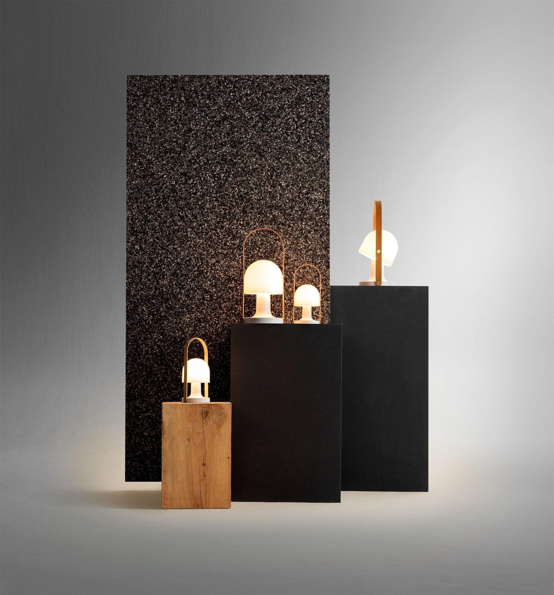 Portable Glass Charging Table Lamp ∅ 8.3″ x H 20.9″ / Dia 21cm x H 53cm / White / Charge Table lamp