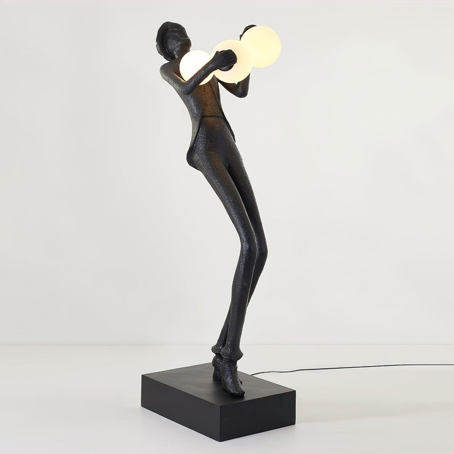 Gentleman Sculpture Floor Lamp ∅ 27.6″ x H 70.8″ / Dia 70cm x H 180cm / Black & White / US Plug Floor lamp