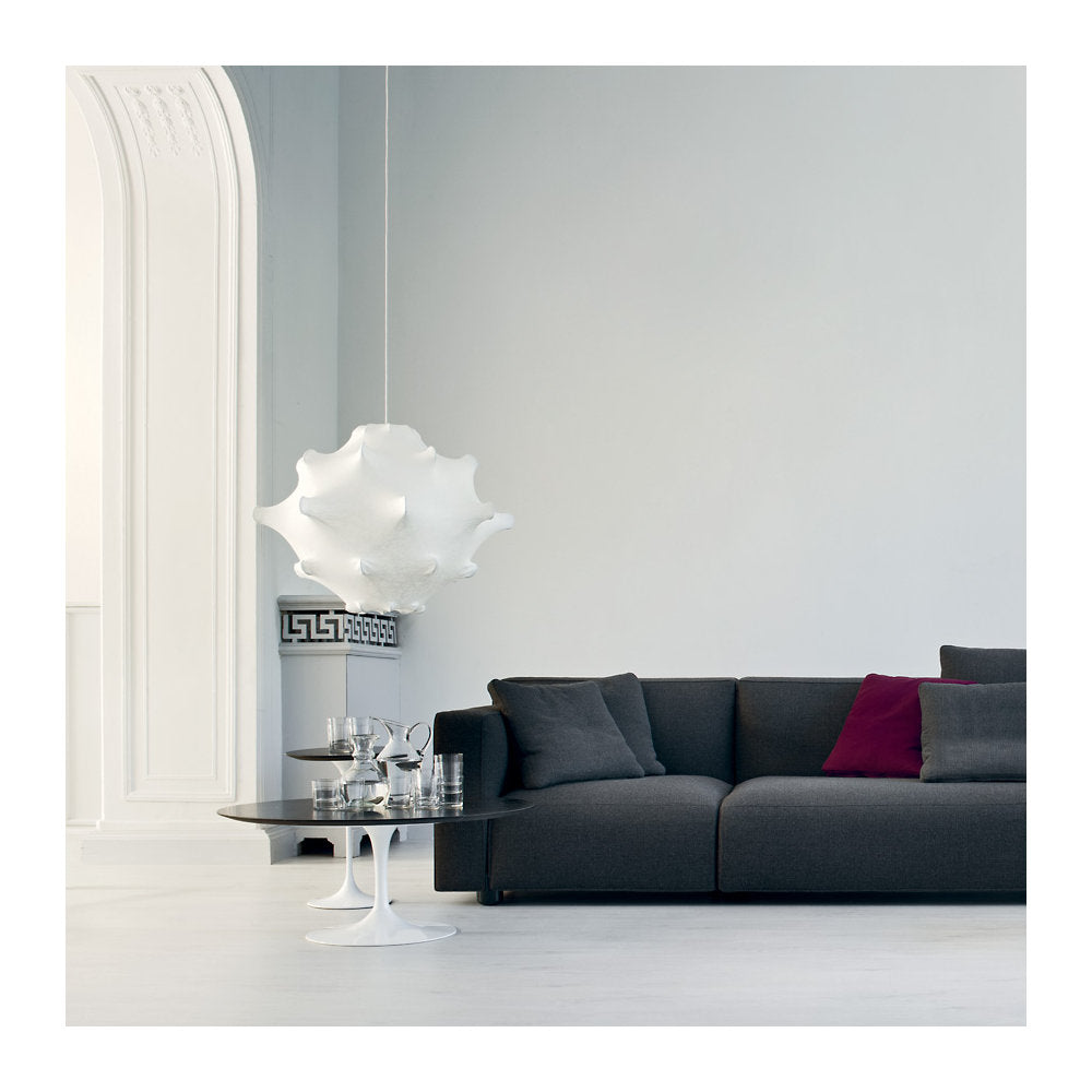 Saarinen 35.75-Inch Round Coffee Table