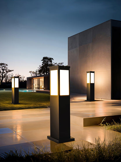 Kuzco Bollard Outdoor Light ∅ 5.5″ x H 23.6″ / Dia 14cm x H 60cm / Black / Warm Light Outdoor Lighting