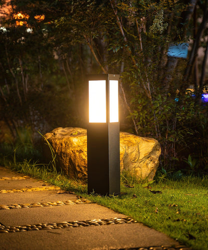 Kuzco Bollard Outdoor Light ∅ 5.5″ x H 23.6″ / Dia 14cm x H 60cm / Black / Warm Light Outdoor Lighting