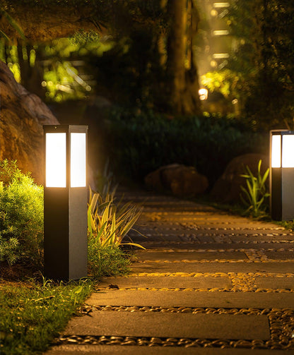 Kuzco Bollard Outdoor Light ∅ 5.5″ x H 23.6″ / Dia 14cm x H 60cm / Black / Warm Light Outdoor Lighting