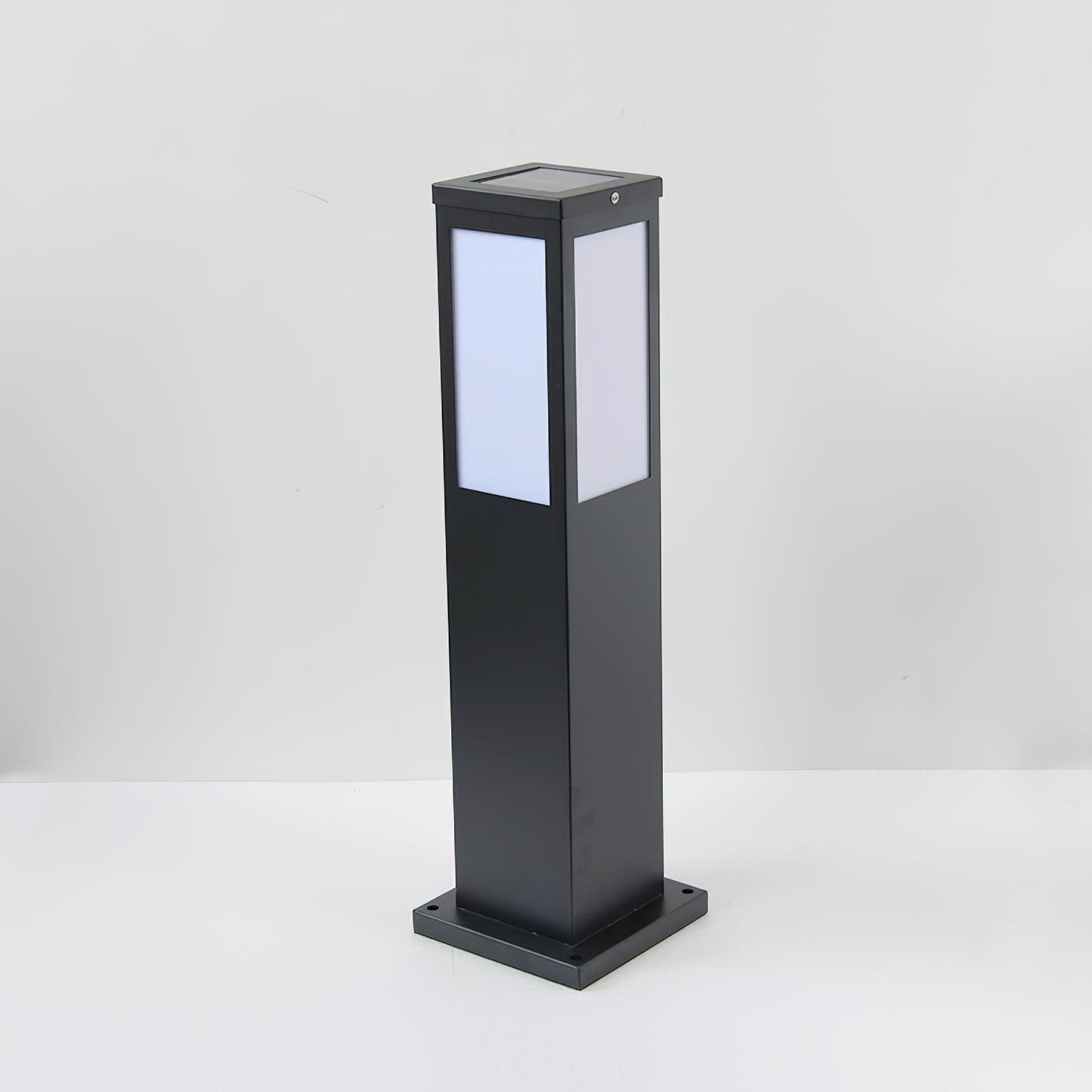 Kuzco Bollard Outdoor Light ∅ 5.5″ x H 23.6″ / Dia 14cm x H 60cm / Black / Warm Light Outdoor Lighting