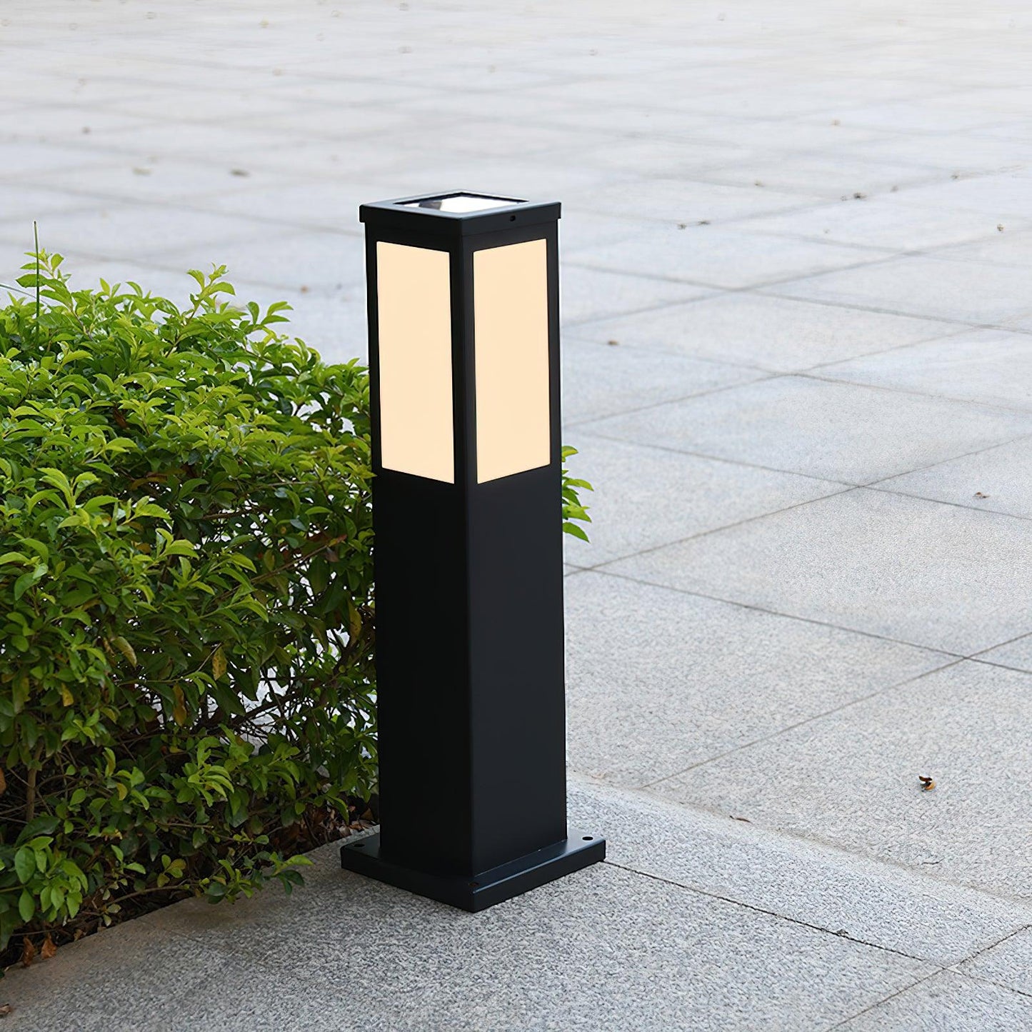 Kuzco Bollard Outdoor Light ∅ 5.5″ x H 23.6″ / Dia 14cm x H 60cm / Black / Warm Light Outdoor Lighting