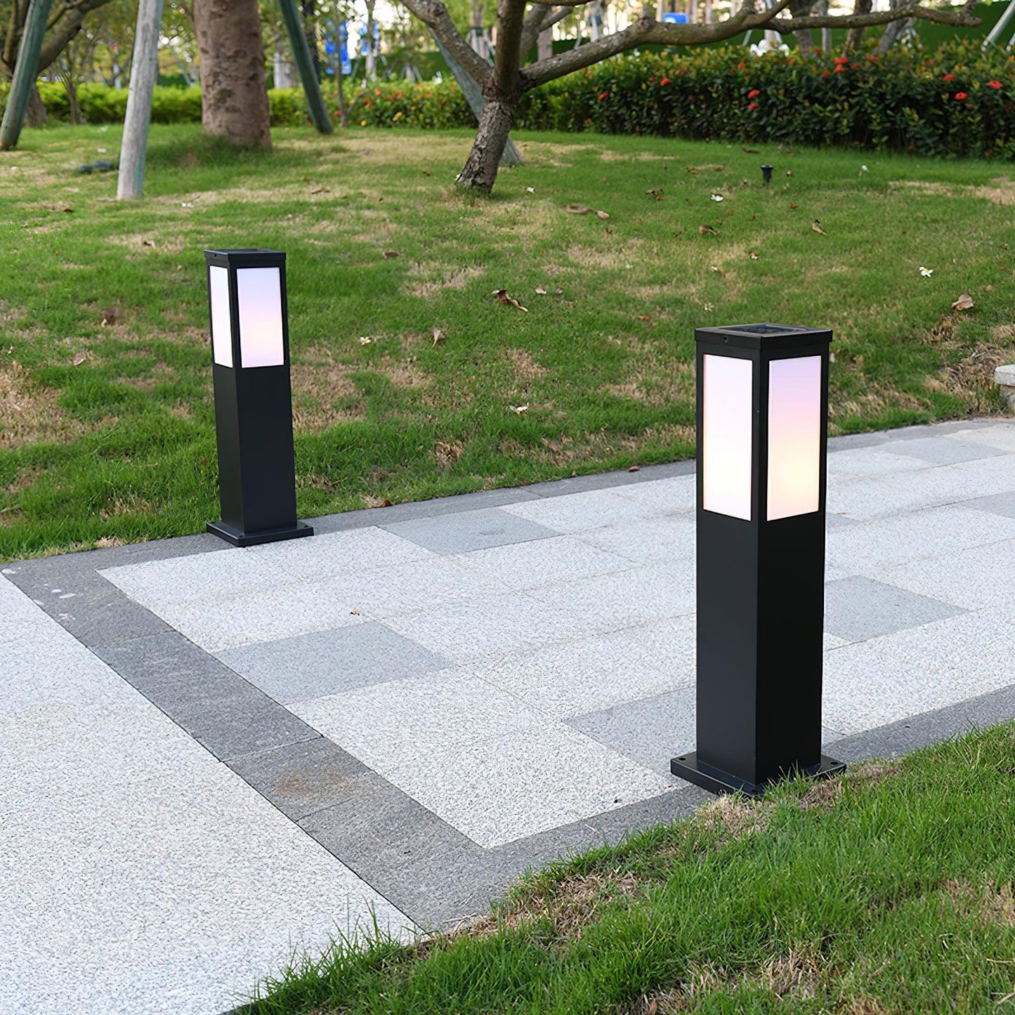 Kuzco Bollard Outdoor Light ∅ 5.5″ x H 23.6″ / Dia 14cm x H 60cm / Black / Warm Light Outdoor Lighting