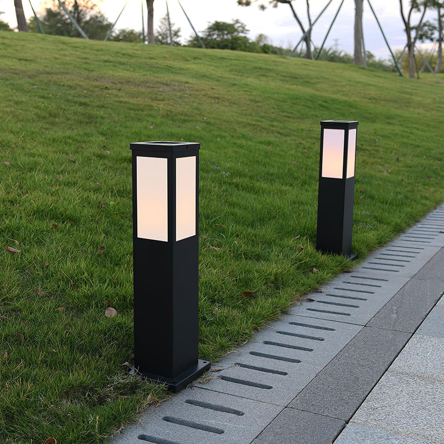Kuzco Bollard Outdoor Light ∅ 5.5″ x H 23.6″ / Dia 14cm x H 60cm / Black / Warm Light Outdoor Lighting