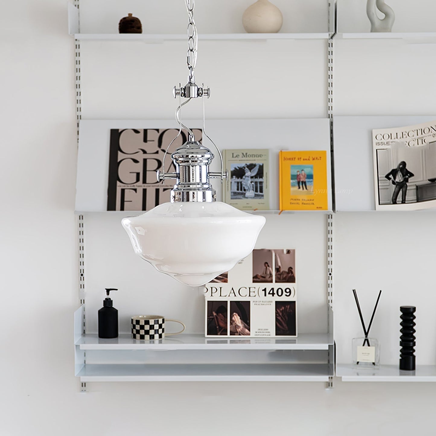 Lavagna Schoolhouse Pendant Light ∅ 11.8″ x H 19.3″ / Dia 30cm x H 43cm / Chrome & White Pendant light