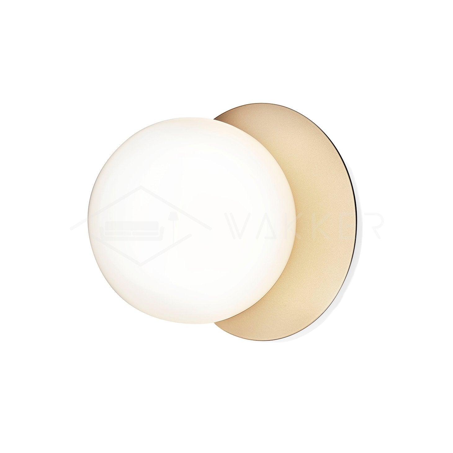 Liila Wall Sconce ∅ 5.9″ x H 7.9″ / Dia 15cm x H 20cm / Brass / White Wall lamp