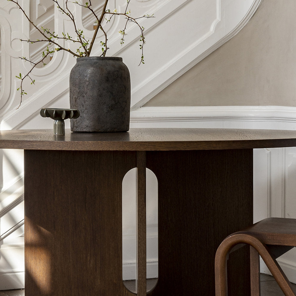 Androgyne Round Dining Table