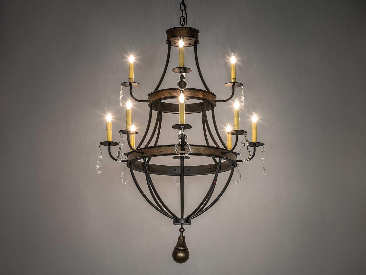 Meyda Georgetown 12-Light Traditional Chandelier in Textured Black and Brushed Gold