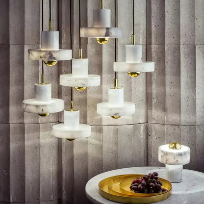 Marble Aura Pendant Lamp ∅ 7.1″ x H 6.3″ / Gold & White / Warm Light Pendant light